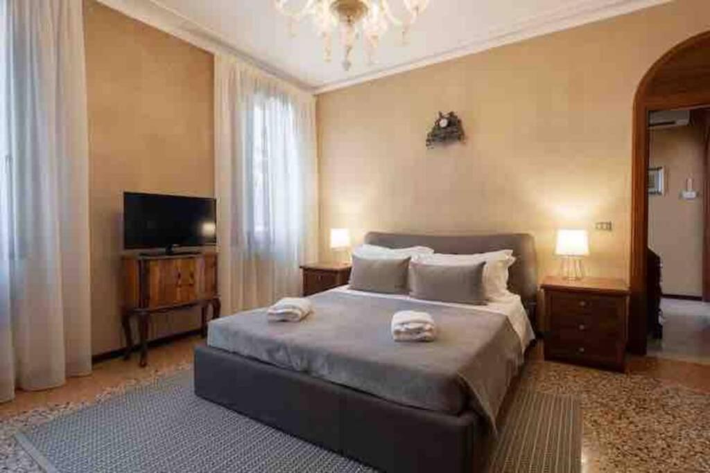 Ca' Pesaro Rooftop Terrace Apartment. 베니스 외부 사진