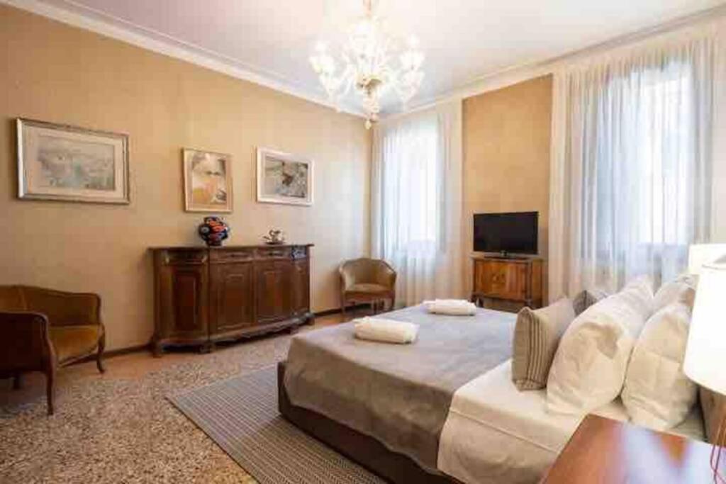 Ca' Pesaro Rooftop Terrace Apartment. 베니스 외부 사진